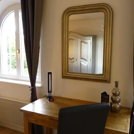 D'hotes La Parenthez' Bed & Breakfast 3*