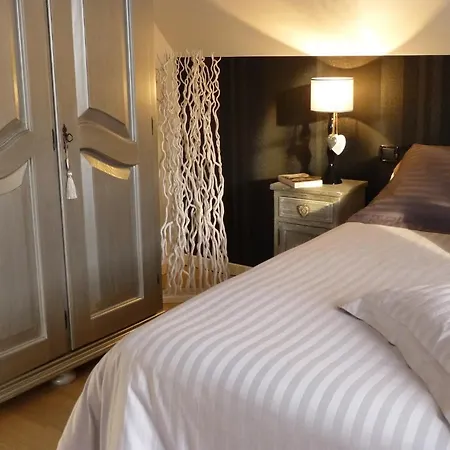 D'hotes La Parenthez' فندق مبيت وإفطار 3*